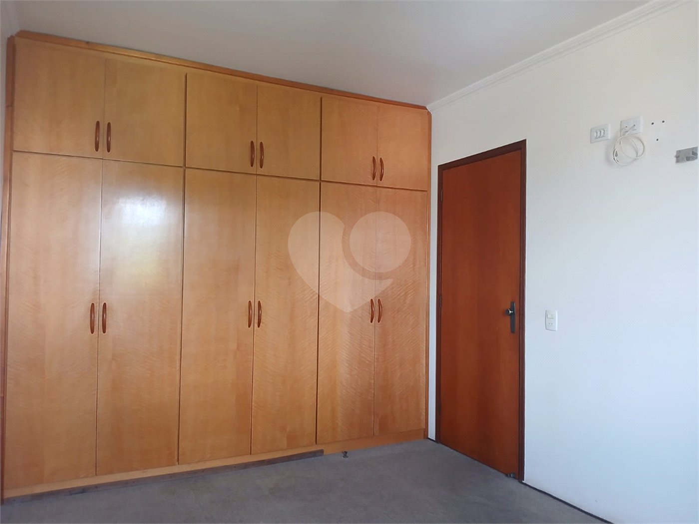 Apartamento à venda ou para alugar com 3 quartos, sendo 1 suíte,  em Jardim Flórida, São Roque, SP