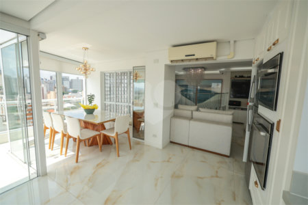 Apartamento à venda com 4 quartos, sendo 1 suíte,  em Vila Mariana, São Paulo, SP