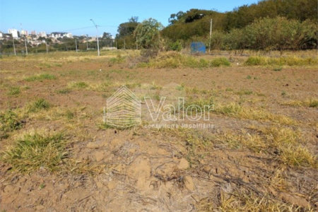 Terreno com 286,00 m² de área total.