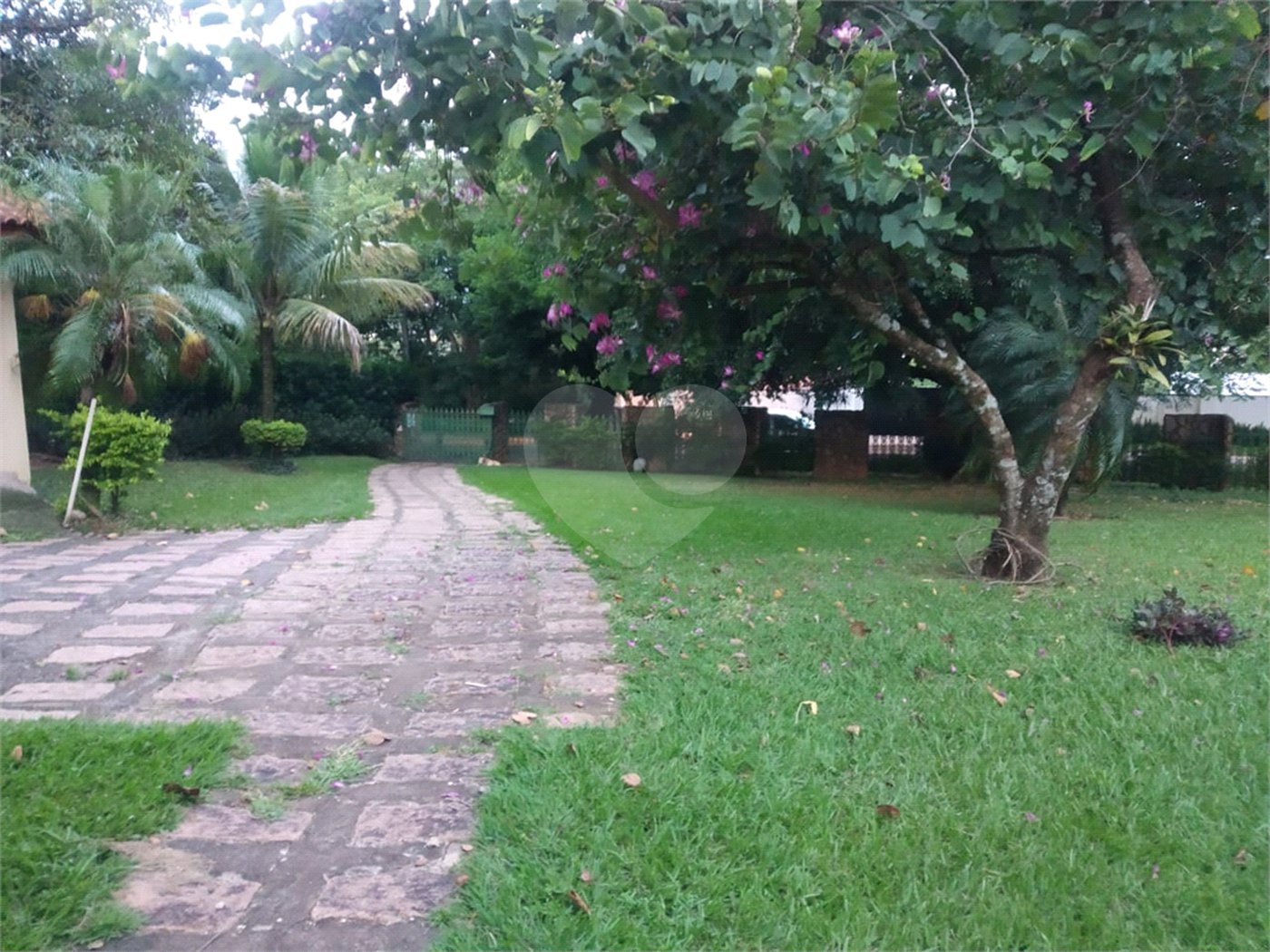Casa à venda com 4 quartos, sendo 2 suítes,  no condomínio Acmti - Colinas do Mosteiro, Terras de Itaici e Recanto dos Pássaros, Indaiatuba - SP