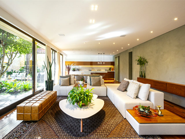 Casa à venda com 4 suítes no condomínio Vila Flora, São Paulo - SP