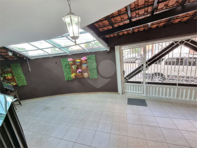 Sobrado à venda com 3 quartos, sendo 1 suíte,  em Parque Capuava, Santo André, SP