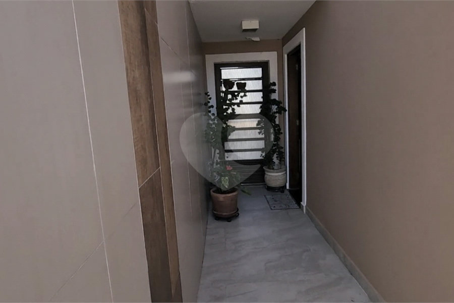 Casa à venda com 4 quartos, sendo 1 suíte, em Parada Inglesa, São Paulo, SP