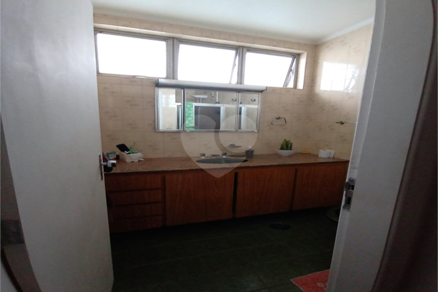 Casa à venda com 4 quartos, sendo 1 suíte, em Santana, São Paulo, SP