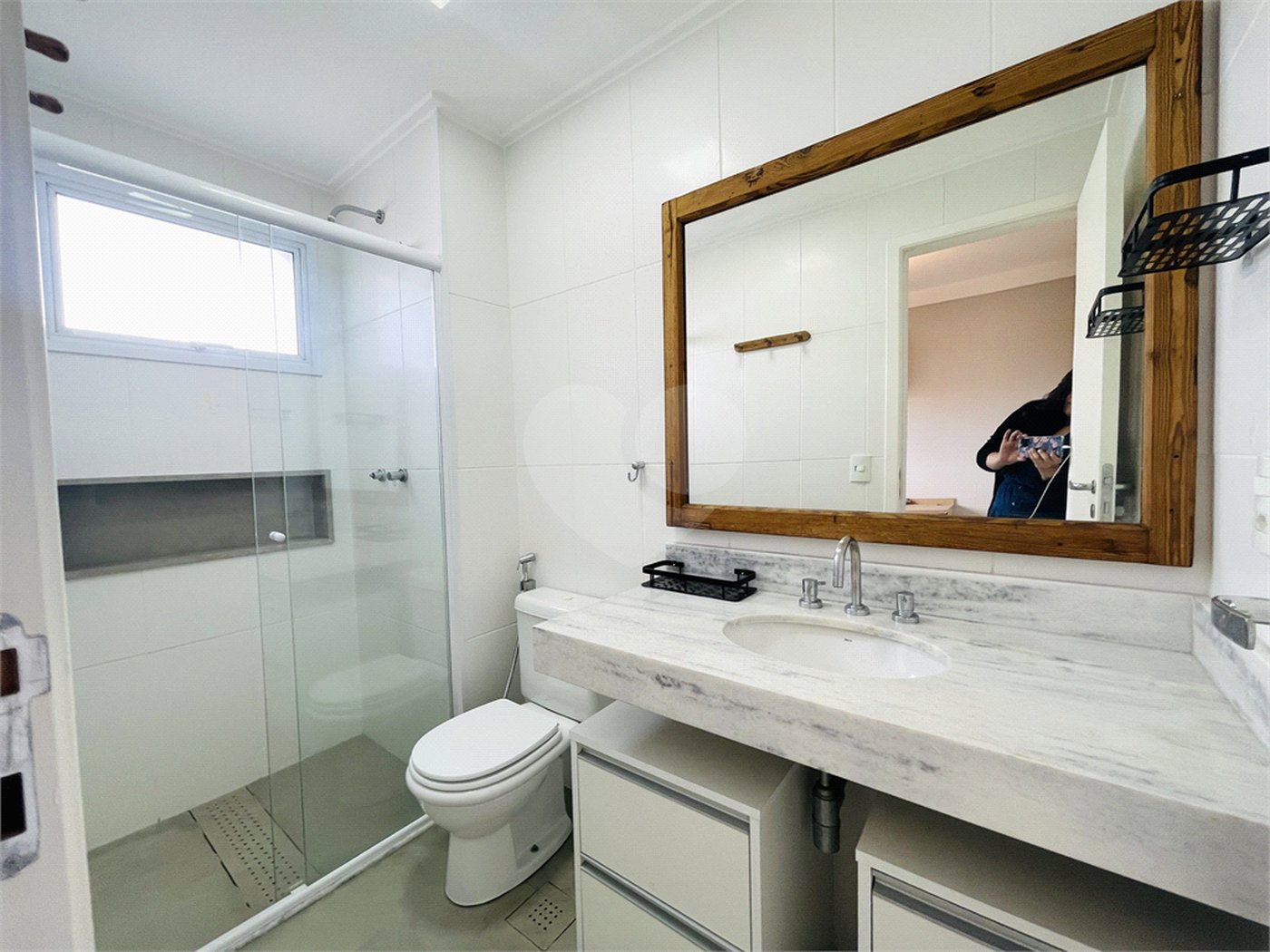 Apartamento à venda com 3 suítes em Vila Gilda, Santo André, SP