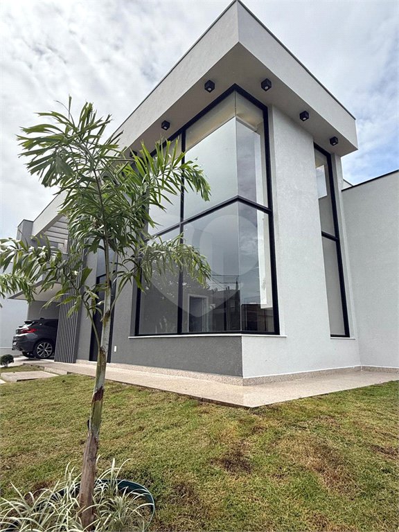 Casa à venda com 3 suítes no condomínio Piemonte, Indaiatuba - SP