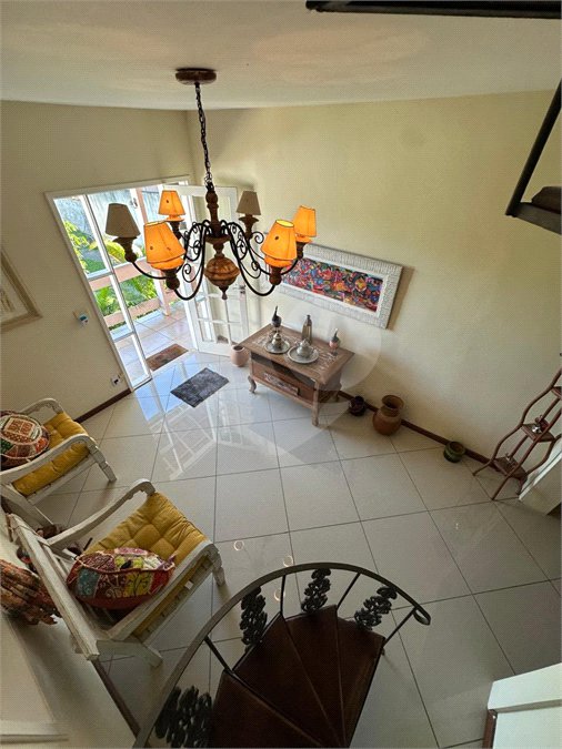 Casa em condomínio à venda com 3 quartos, sendo 2 suítes,  em Peró, Cabo Frio, RJ