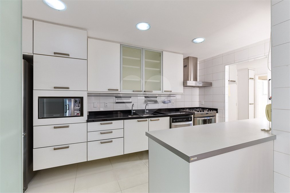Apartamento à venda com 3 suítes em Alto da Boa Vista, São Paulo, SP