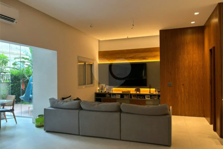 Apartamento Garden na Mooca de 322m² com 3 suítes e 5 vagas.
