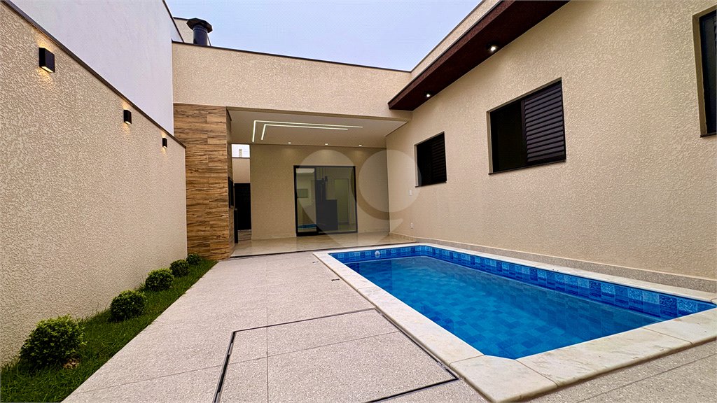 Casa à venda com 3 quartos, sendo 1 suíte, no condomínio Residencial Villagio Wanel, Sorocaba - SP
