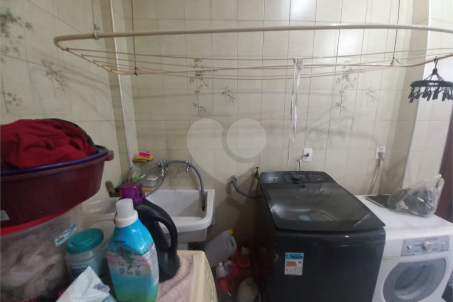 Sobrado à venda com 3 quartos em Vila Paiva, São Paulo, SP