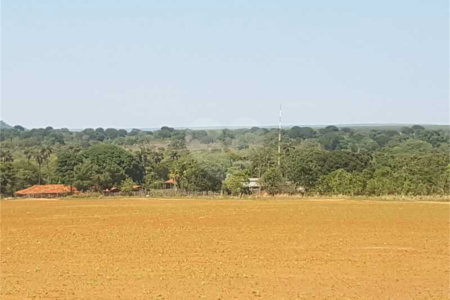 Fazenda à venda com 2 quartos em Canabrava, João Pinheiro, MG
