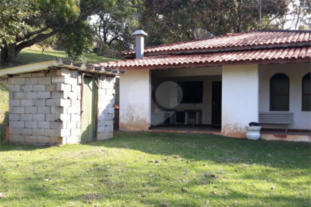 Sítio à venda com 3 quartos em Bairro do Cambará, São Roque, SP