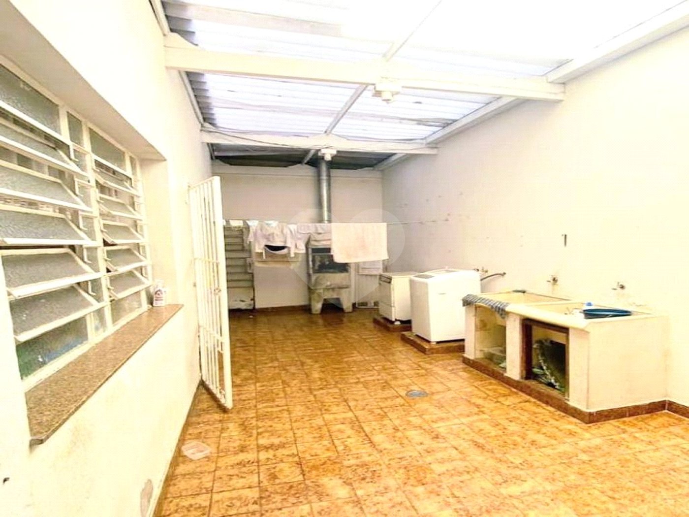 Casa à venda com 3 quartos, sendo 1 suíte, no condomínio Não Info, São Paulo - SP