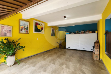 Sobrado à venda com 4 quartos, sendo 1 suíte, em Vila Romão, Salto, SP