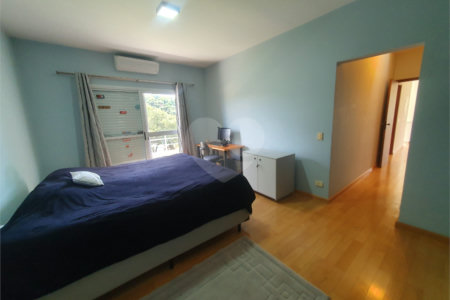 Casa à venda com 5 suítes no condomínio Vila Hípica I, Vinhedo - SP