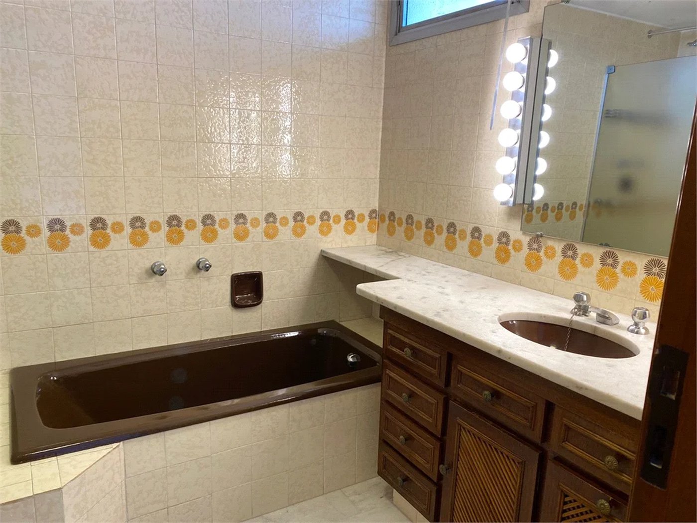 Apartamento à venda com 2 suítes em Morumbi, São Paulo, SP