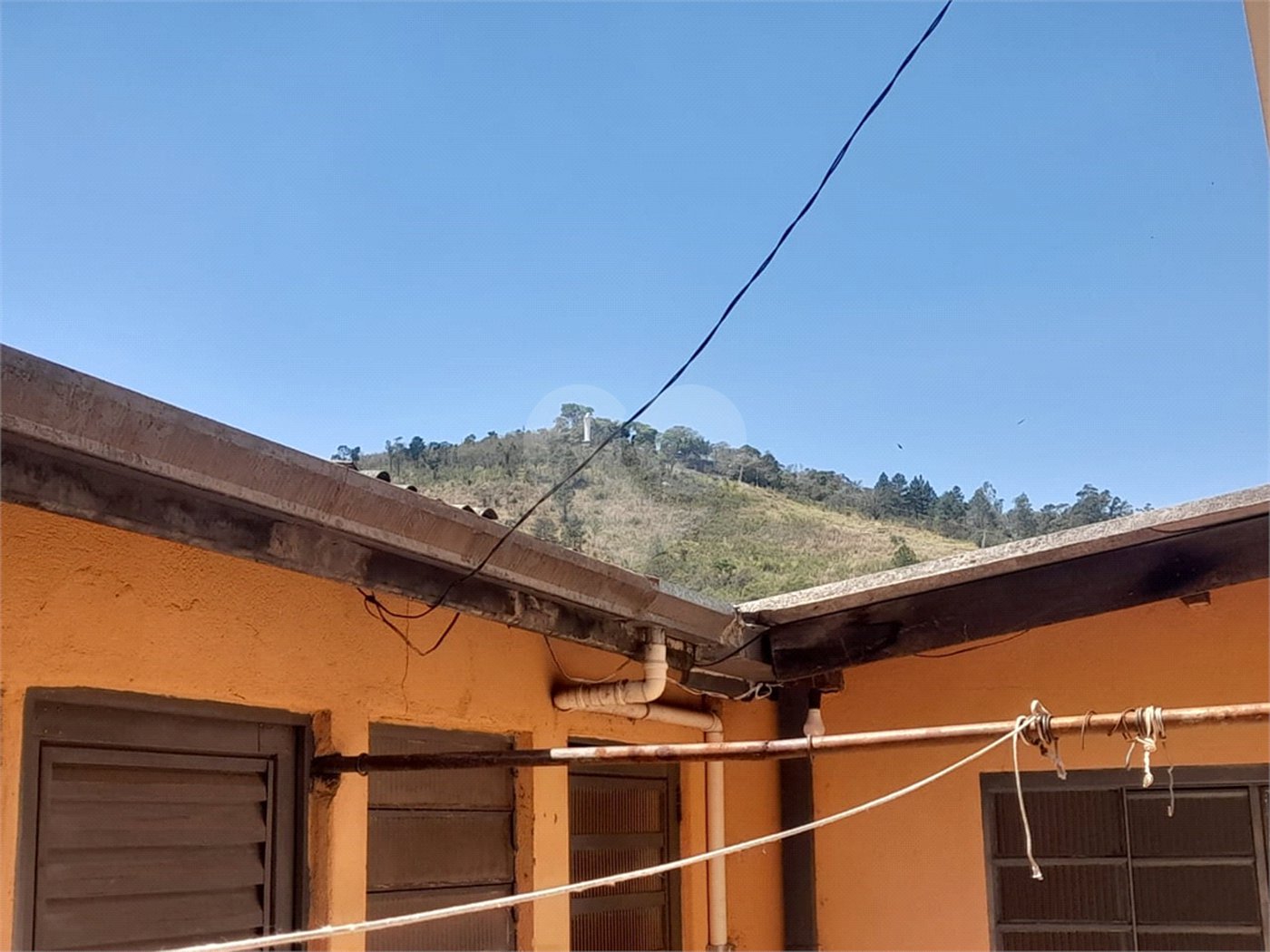 Casa à venda com 3 quartos, sendo 1 suíte, no Centro, Serra Negra, SP