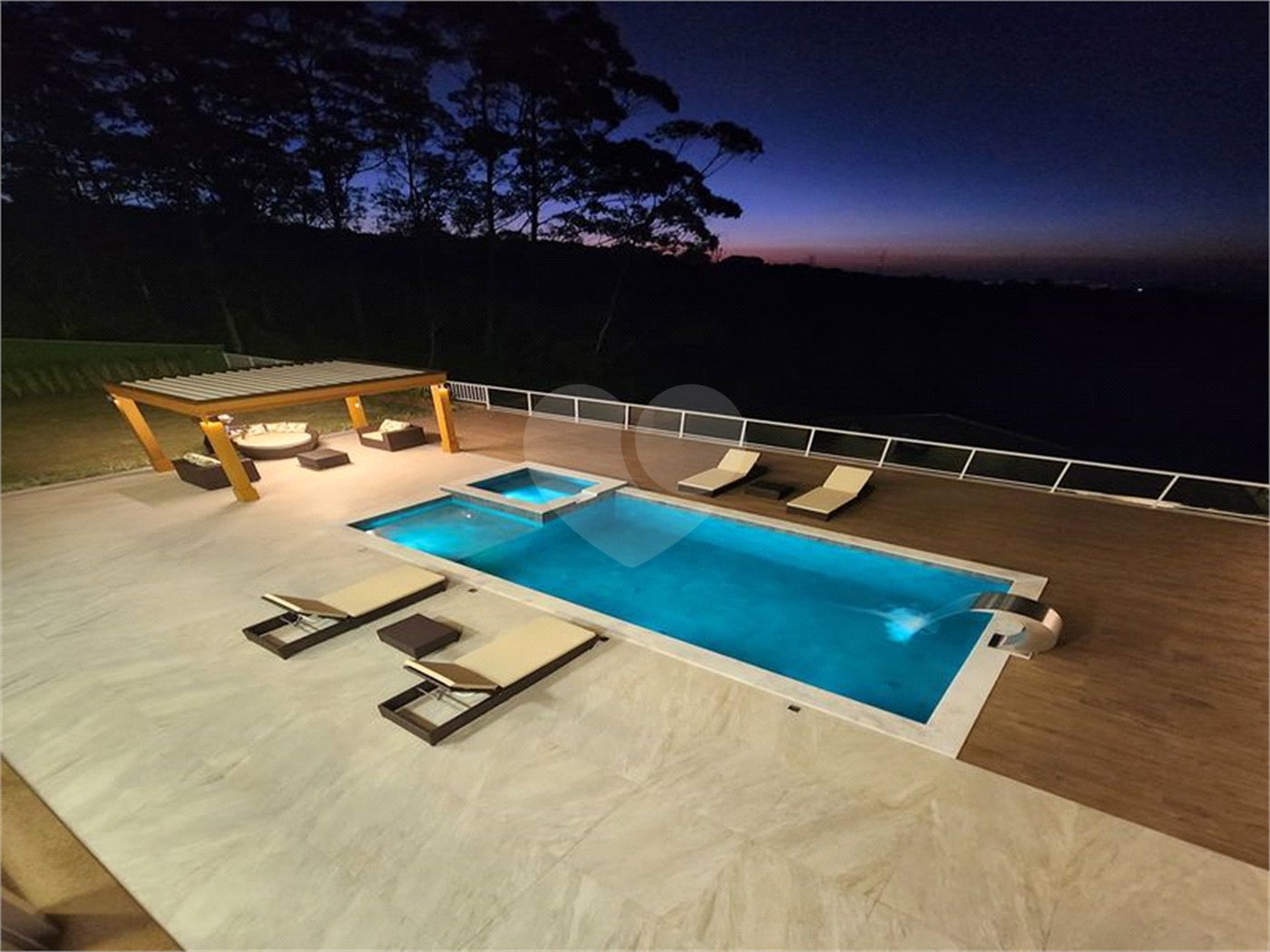 Casa à venda com 3 suítes no condomínio Parque Imperial da Cantareira, Mairiporã - SP