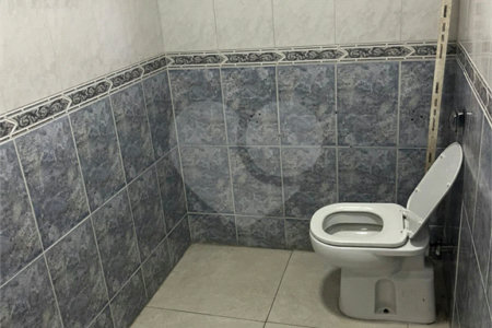 Salão para alugar em Vila Romanópolis, Ferraz de Vasconcelos, SP