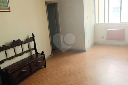 Apartamento à venda com 3 quartos, sendo 1 suíte, em Laranjeiras, Rio de Janeiro, RJ
