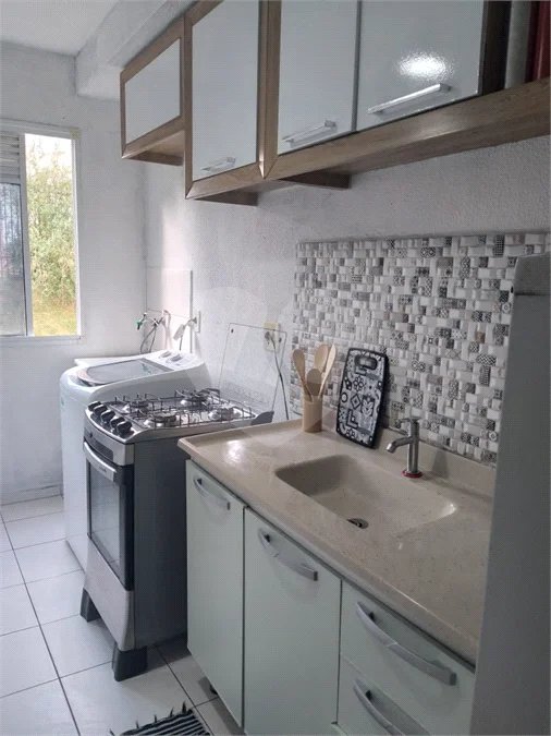 Apartamento à venda com 2 quartos em Jardim Ísis, Cotia, SP