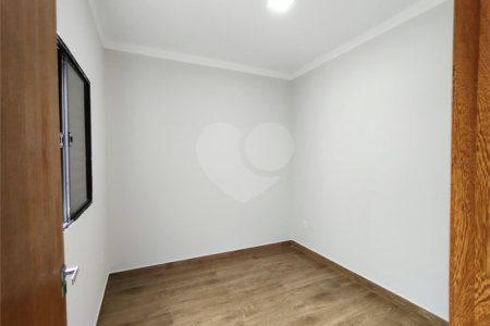 Casa à venda com 3 quartos, sendo 1 suíte, no condomínio Lago dos Ipês, Itapetininga - SP