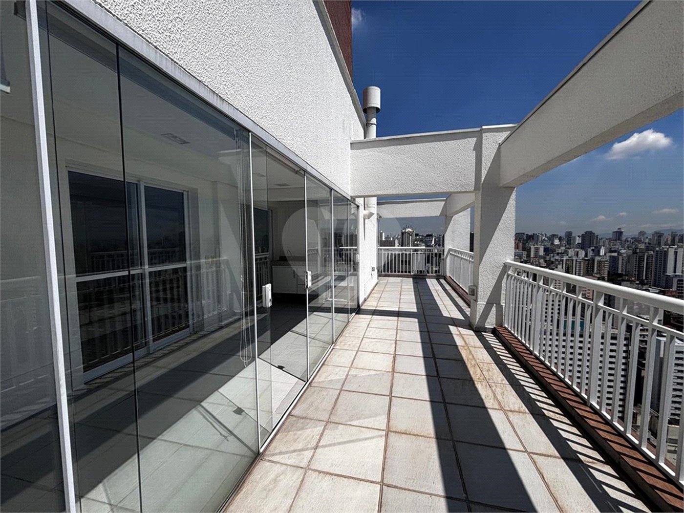 Cobertura à venda com 3 quartos, sendo 2 suítes,  em Vila Buarque, São Paulo, SP
