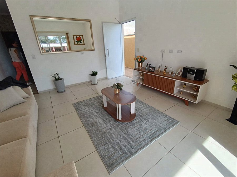 Casa à venda com 3 quartos, sendo 1 suíte,  em Loteamento Jardim do Sol (mailasqui), São Roque, SP