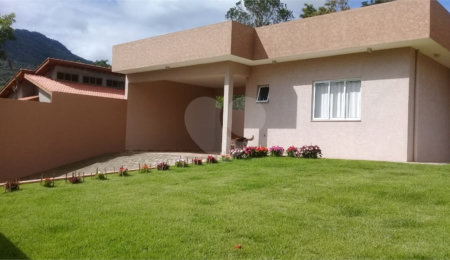 Casa à venda com 3 quartos, sendo 1 suíte,  em Loteamento Jardim Solares, Atibaia, SP