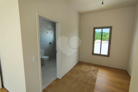 Casa à venda com 4 quartos, sendo 3 suítes,  no condomínio Villa Verde, Jundiaí - SP