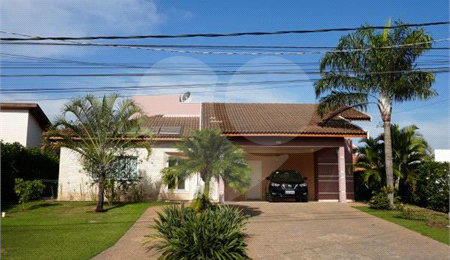 Casa para alugar com 4 quartos, sendo 2 suítes,  no condomínio Mont Serrat, Salto - SP