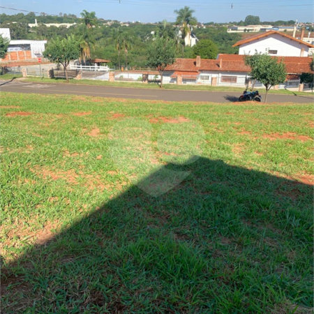 Terreno à venda em Jardim São Camilo, Araraquara, SP
