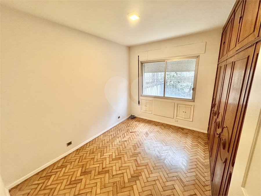 Apartamento à venda com 4 quartos, sendo 1 suíte, em Lagoa, Rio de Janeiro, RJ