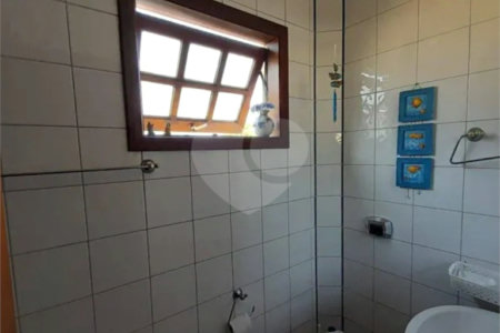 Casa à venda com 3 quartos, sendo 1 suíte, em Jardim Pinheiros, São Paulo, SP