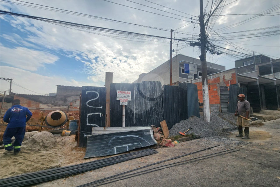 Sobrado à venda com 3 quartos, sendo 1 suíte, em Tremembé, São Paulo, SP