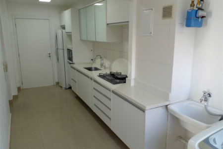 Apartamento à venda com 3 quartos, sendo 1 suíte, em Jardim Vazani, São Paulo, SP