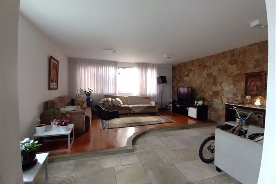 Casa à venda com 4 quartos, sendo 1 suíte, em Santana, São Paulo, SP