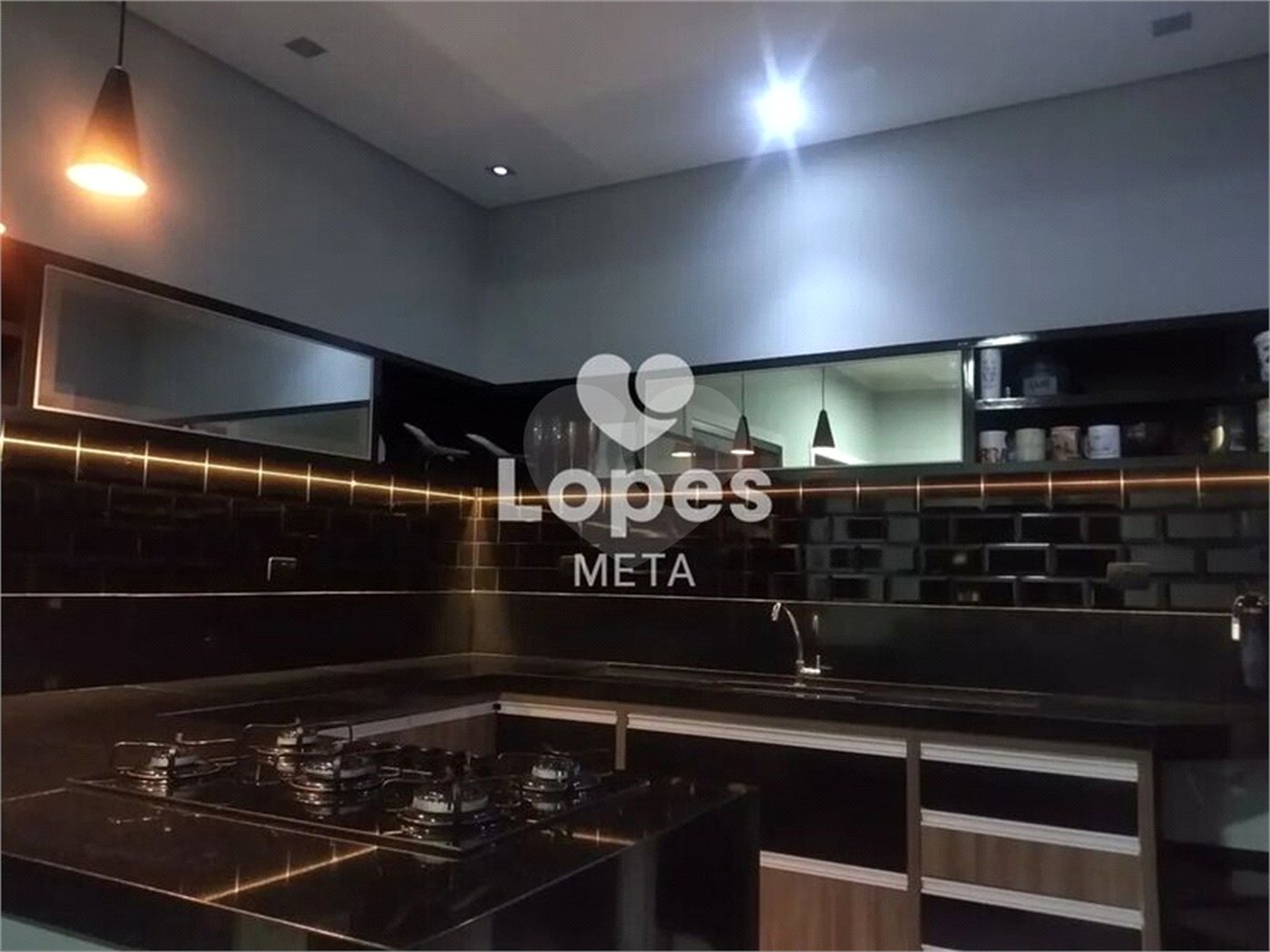 Casa à venda com 3 quartos, sendo 2 suítes, em Jardim Santa Júlia, São José dos Campos, SP