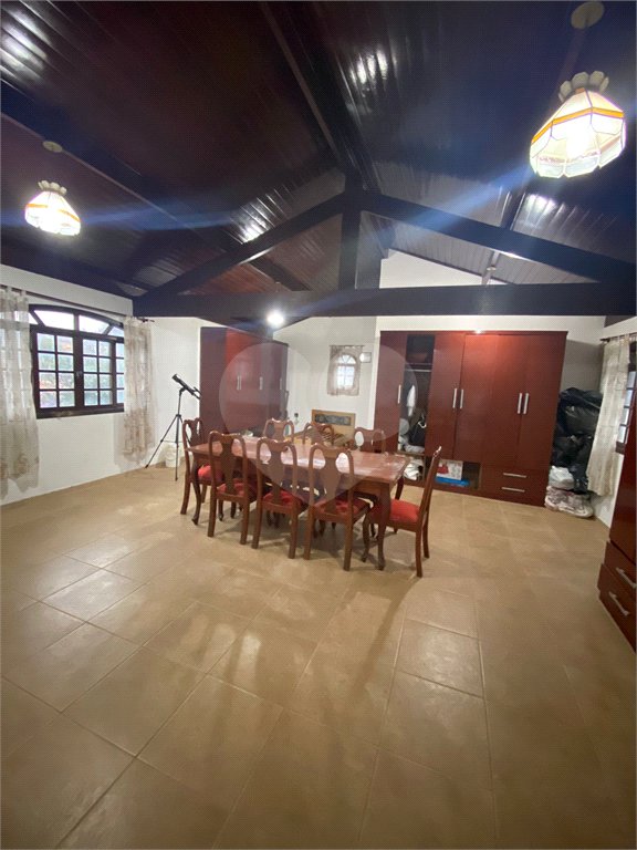 Sobrado à venda com 6 quartos, sendo 4 suítes,  em Retiro das Fontes, Atibaia, SP