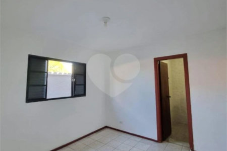 Casa à venda com 3 quartos, sendo 1 suíte, em Jardim Arpoador, São Paulo, SP