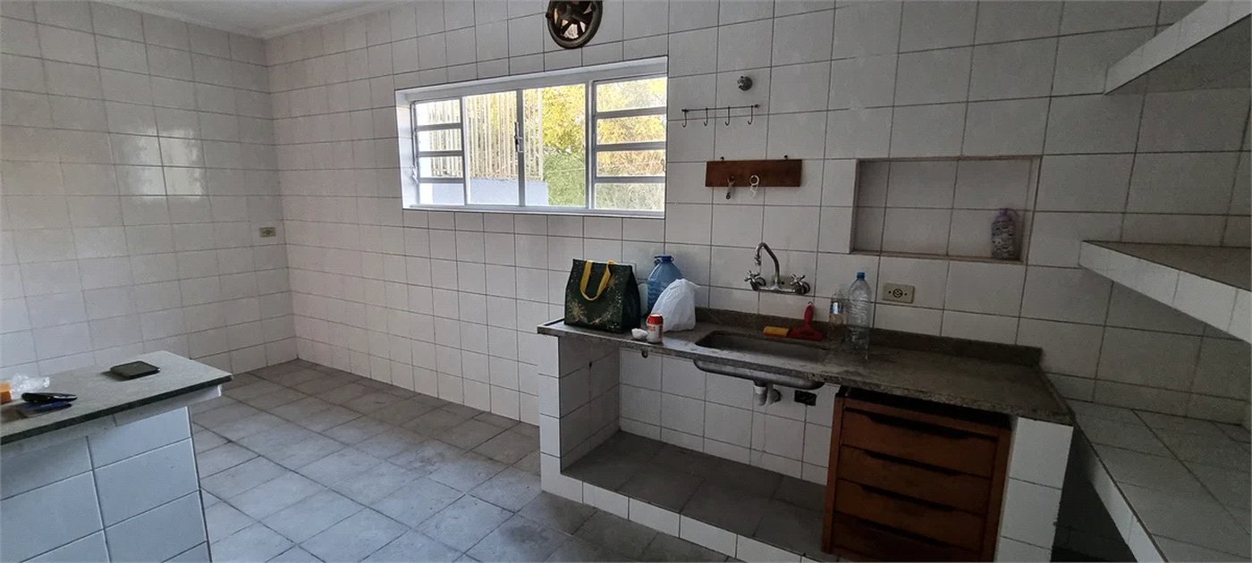 Casa à venda com 3 quartos, sendo 1 suíte, em Jardim Rosa Maria, São Paulo, SP