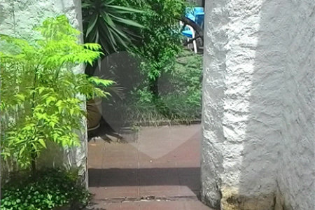 Sobrado à venda com 4 quartos, sendo 2 suítes, em Vila Madalena, São Paulo, SP