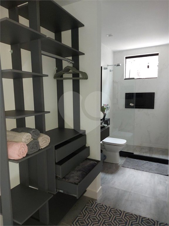 Casa à venda com 4 quartos, sendo 3 suítes, em Albatroz, Armação dos Búzios, RJ