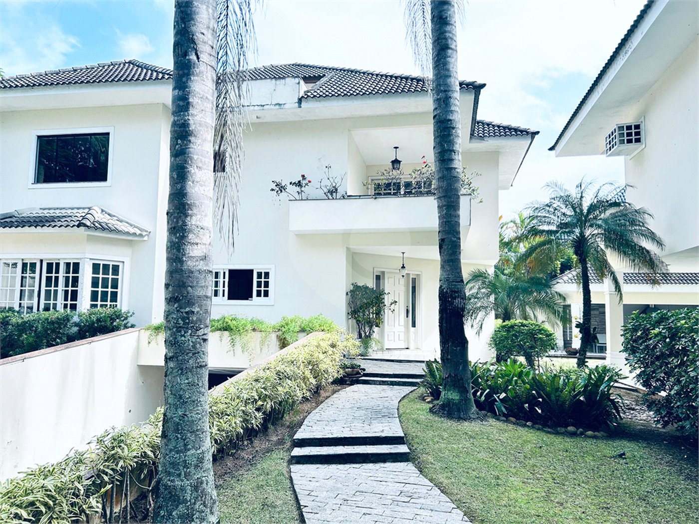 Casa à venda com 8 quartos, sendo 7 suítes, em Barra da Tijuca, Rio de Janeiro, RJ