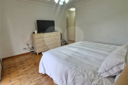 Casa à venda com 4 suítes no condomínio Estância Marambaia, Vinhedo - SP