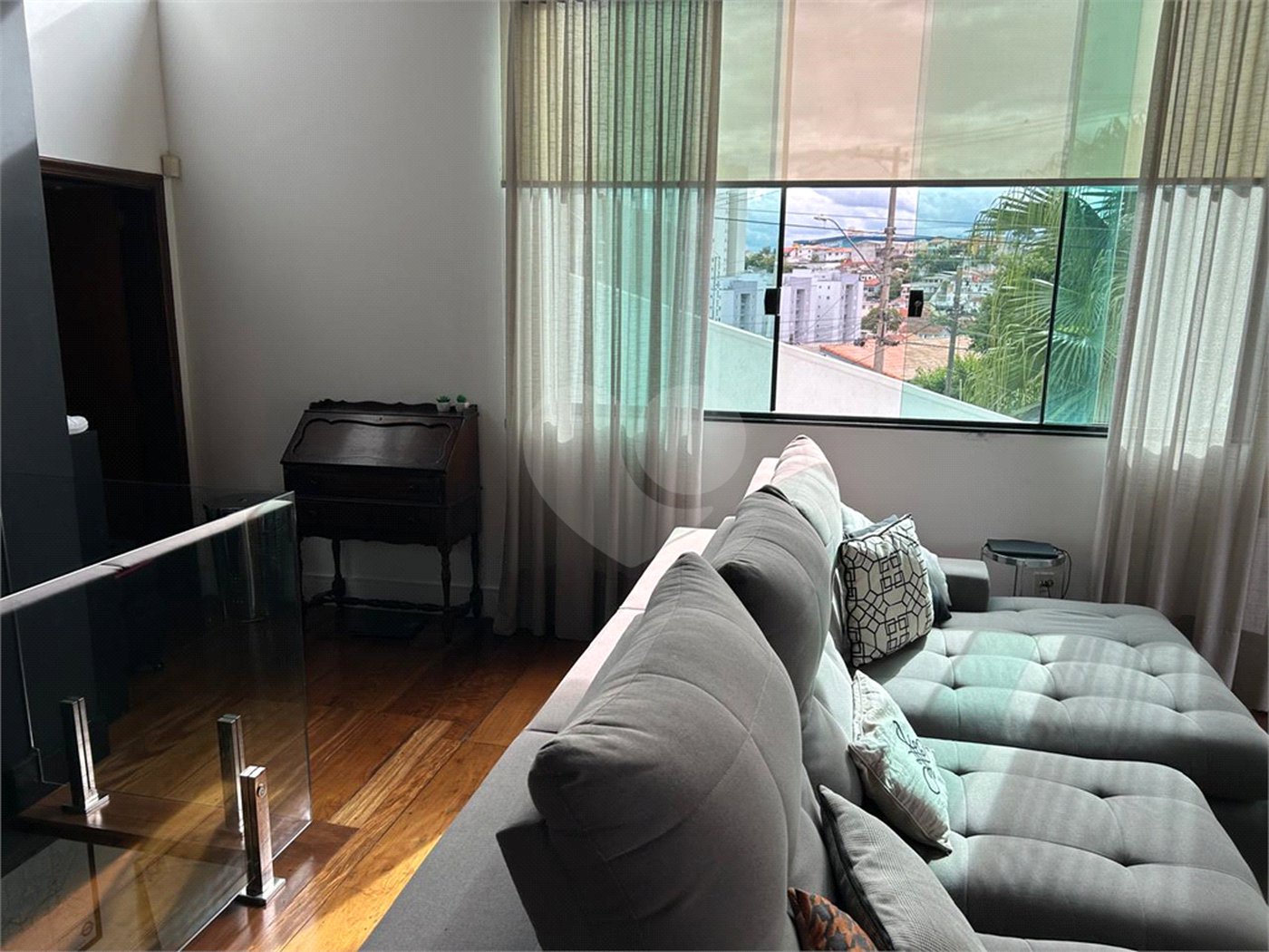 Casa à venda com 2 suítes no condomínio Residencial, Mogi das Cruzes - SP