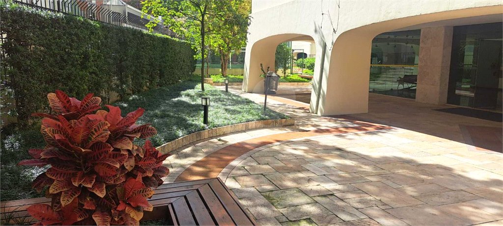 Apartamento à venda com 3 quartos, sendo 1 suíte, em Vila Uberabinha, São Paulo, SP