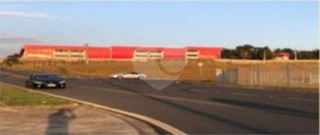 Casa para alugar com 1 quarto no condomínio Complexo Julio Reis de Galpões, Sorocaba - SP