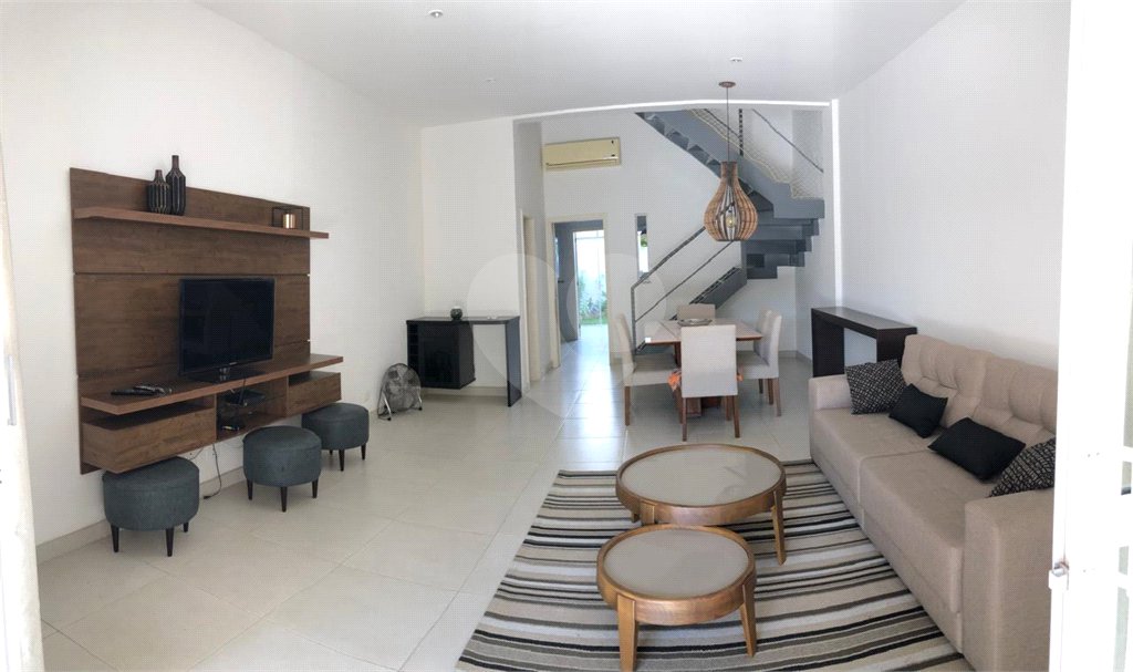 Casa à venda com 9 quartos, sendo 8 suítes, no condomínio Village Elisabete, Rio de Janeiro - RJ